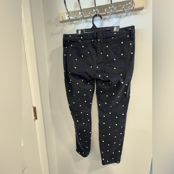 Banana Republic Blue Cropped Pants with Blue and White Dots - Picture 8 of 11